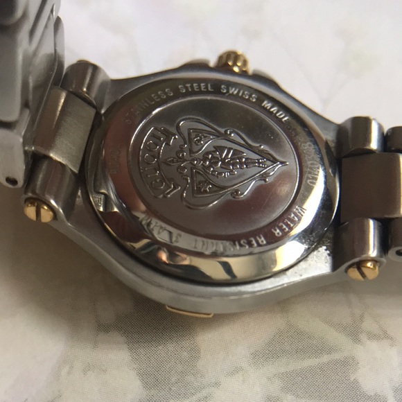 Rare Authentic Gucci 9040L Champagne Dial 2-toned Stainless Steel Ladies Watch. - Picture 9 of 16